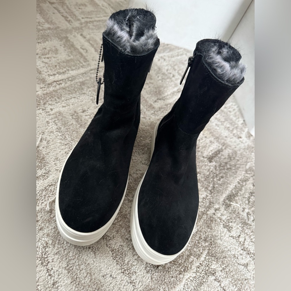 J SLIDE BOOTS - Picture 2 of 6